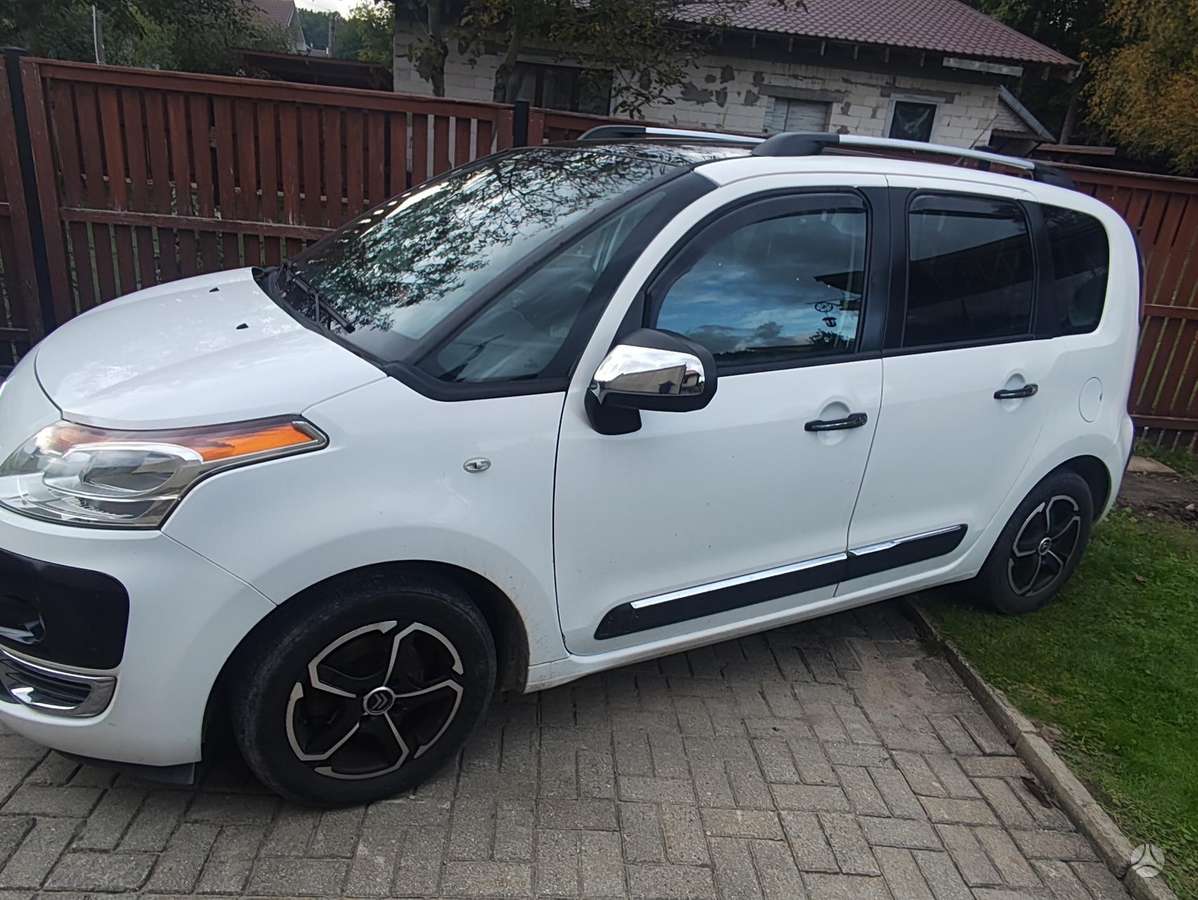 Citroen C3 2011 — engine 1560 cm³, 92 HP (68kW)