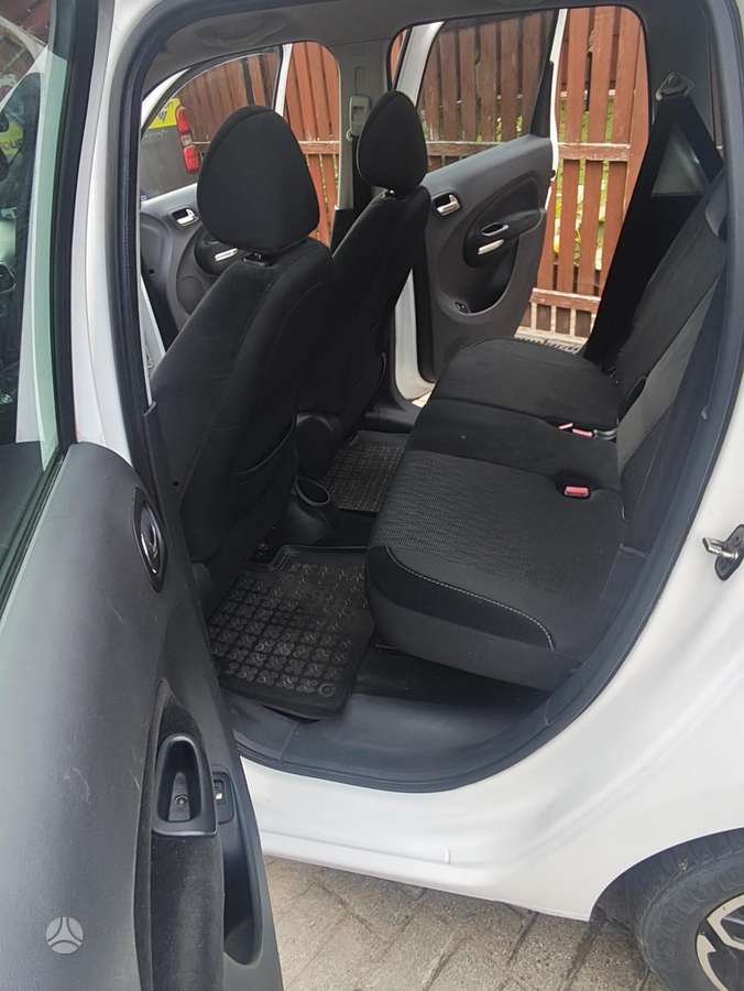 Citroen C3 2011 — photo 7