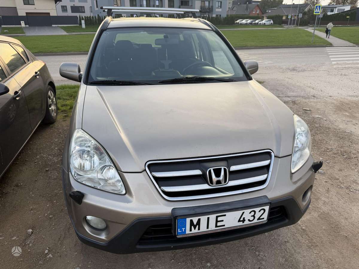 Honda CR-V 2006 — вигляд ззаду