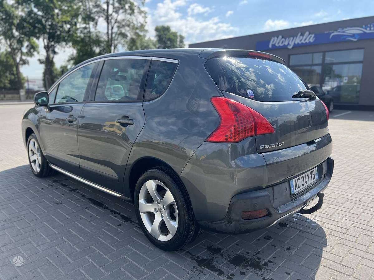 Peugeot 3008 2009 — двигун 1560 cm³, 111 HP (82kW)