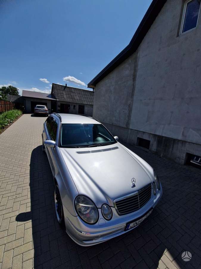 Mercedes-Benz E320 2006 — photo 14