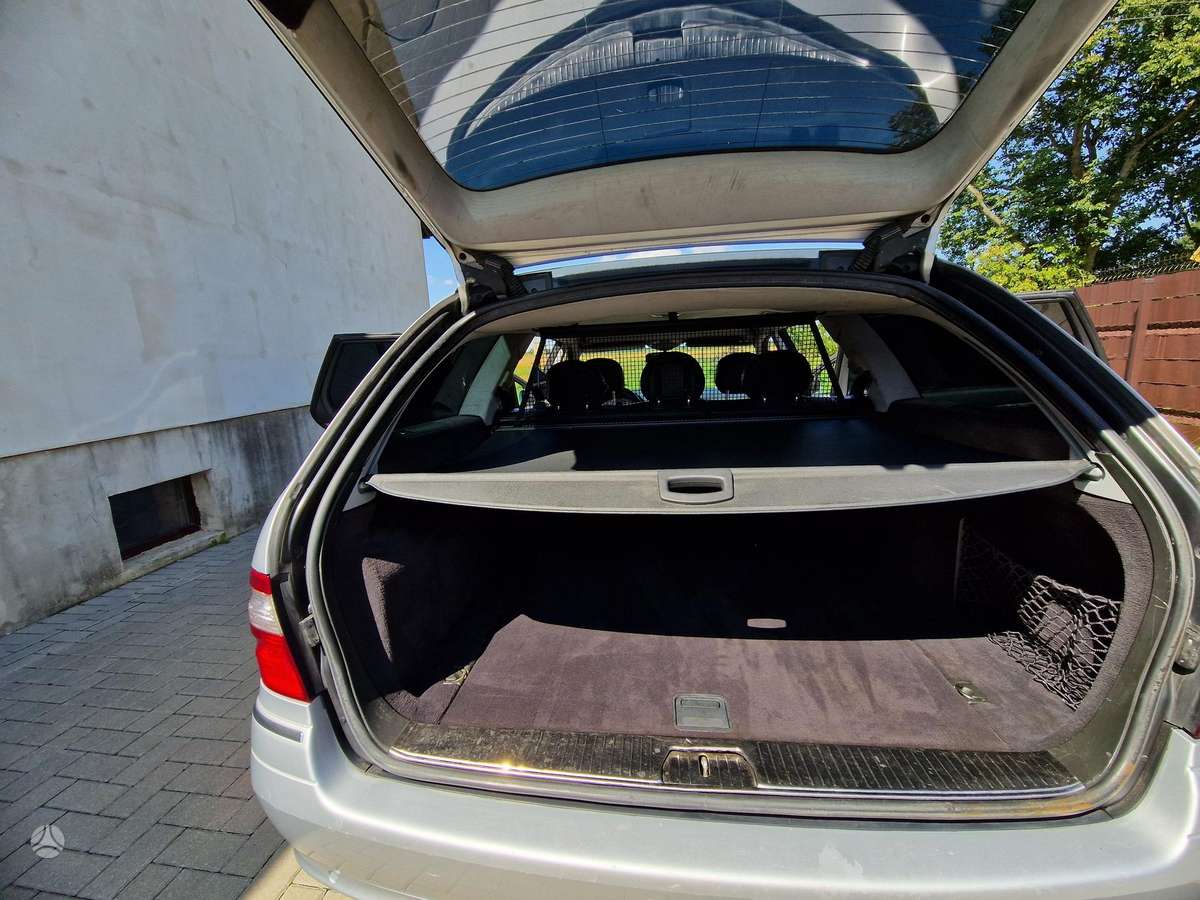 Mercedes-Benz E320 2006 — photo 40