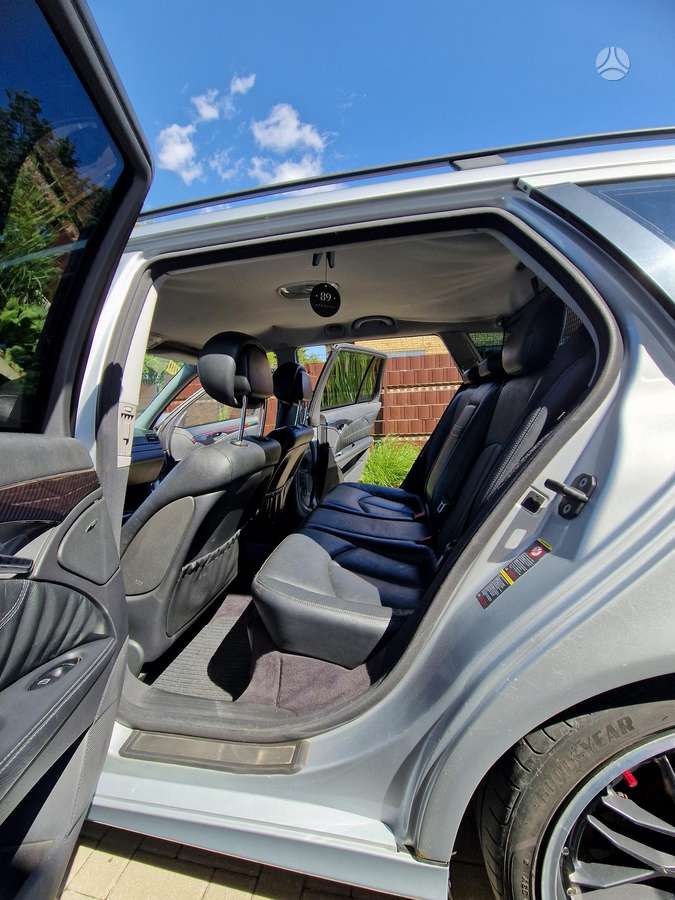 Mercedes-Benz E320 2006 — photo 41