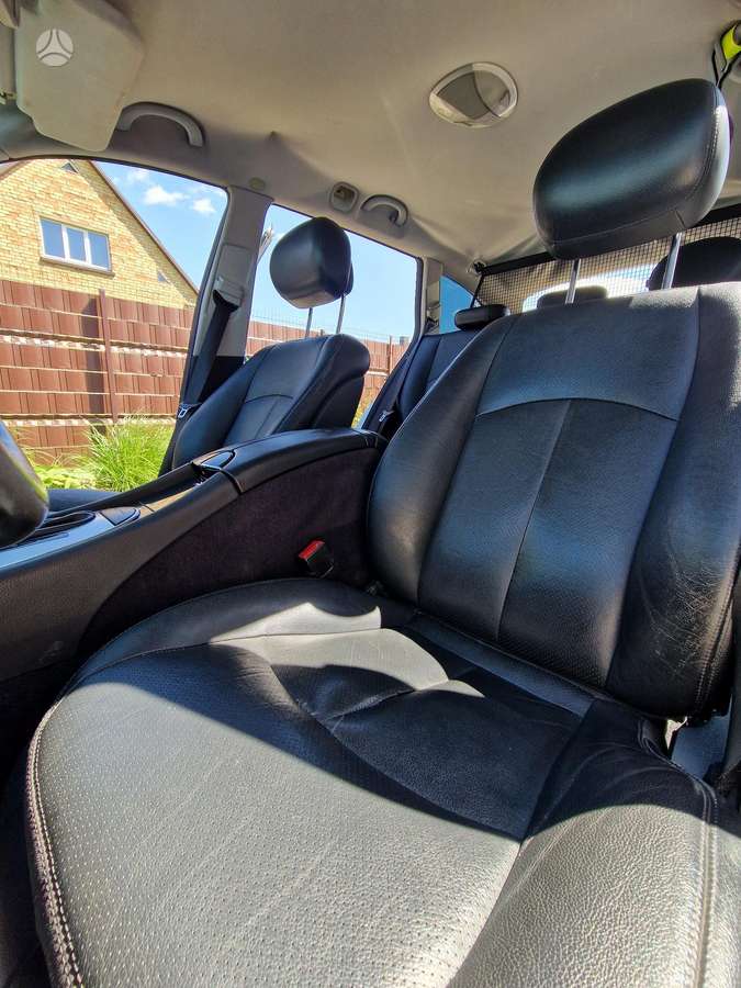 Mercedes-Benz E320 2006 — photo 42