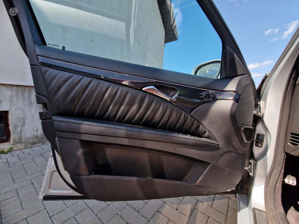Mercedes-Benz E320 2006 — photo 47