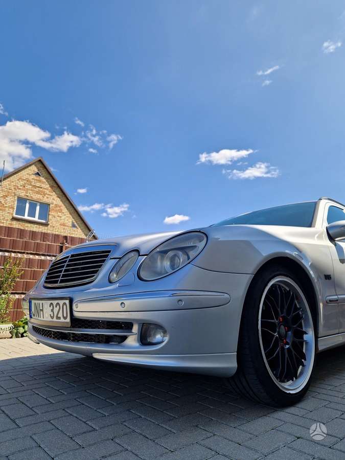 Mercedes-Benz E320 2006 — photo 6