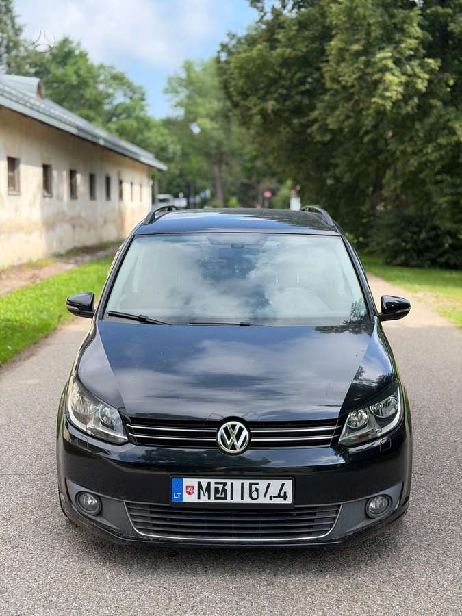 Volkswagen Touran 2012 — engine