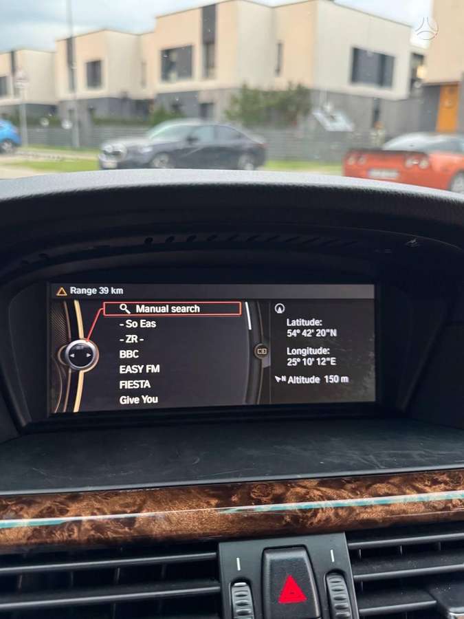 BMW 523 2010 — photo 9