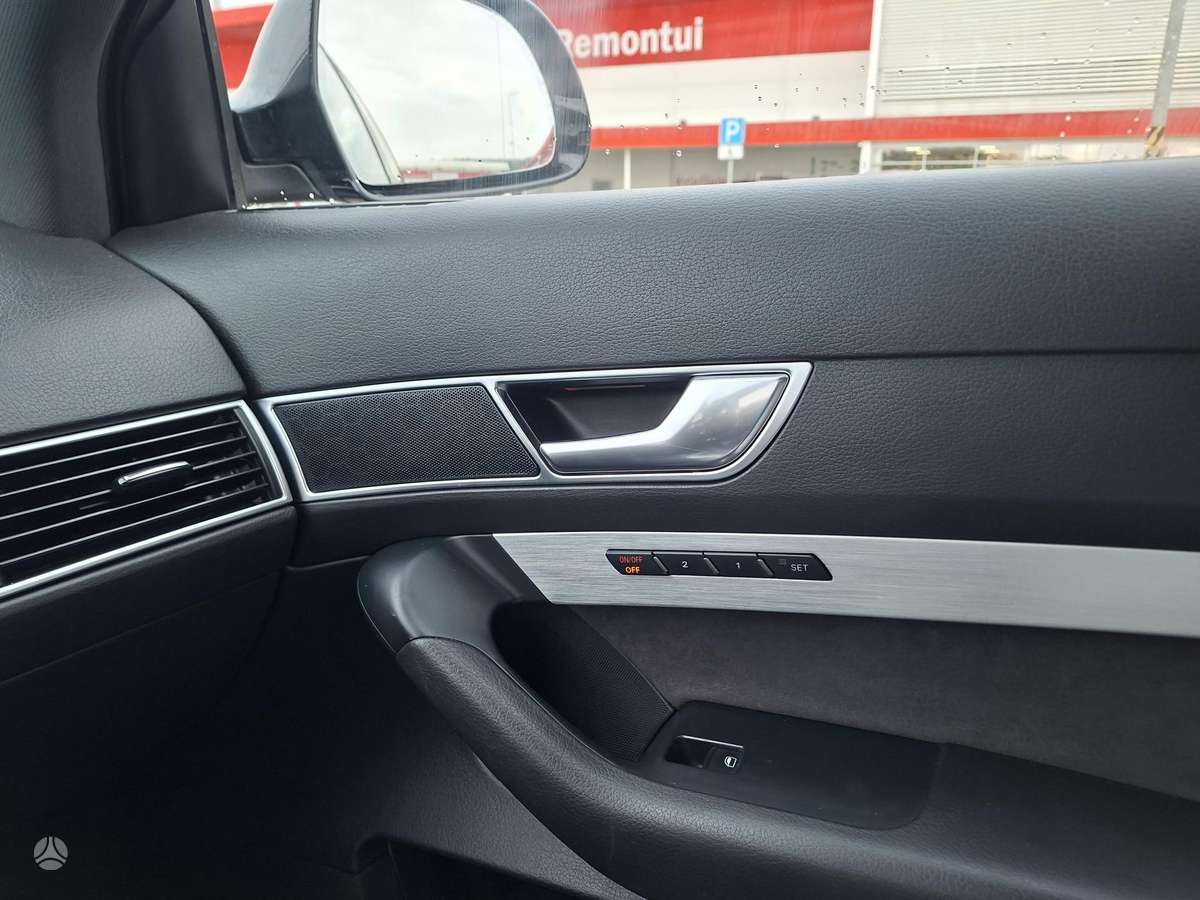 Audi A6 2009 — photo 12