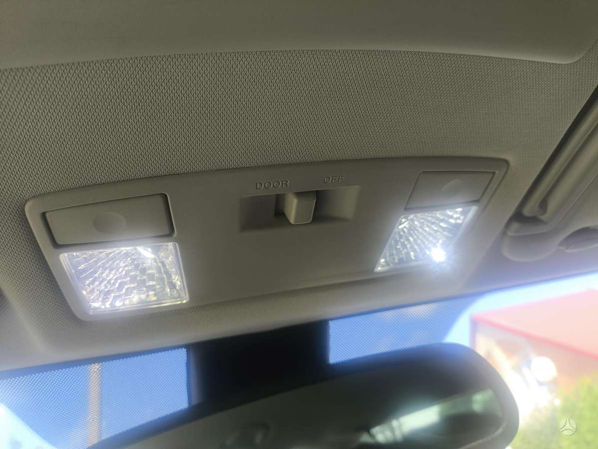 Mazda CX-7 2011 — photo 20
