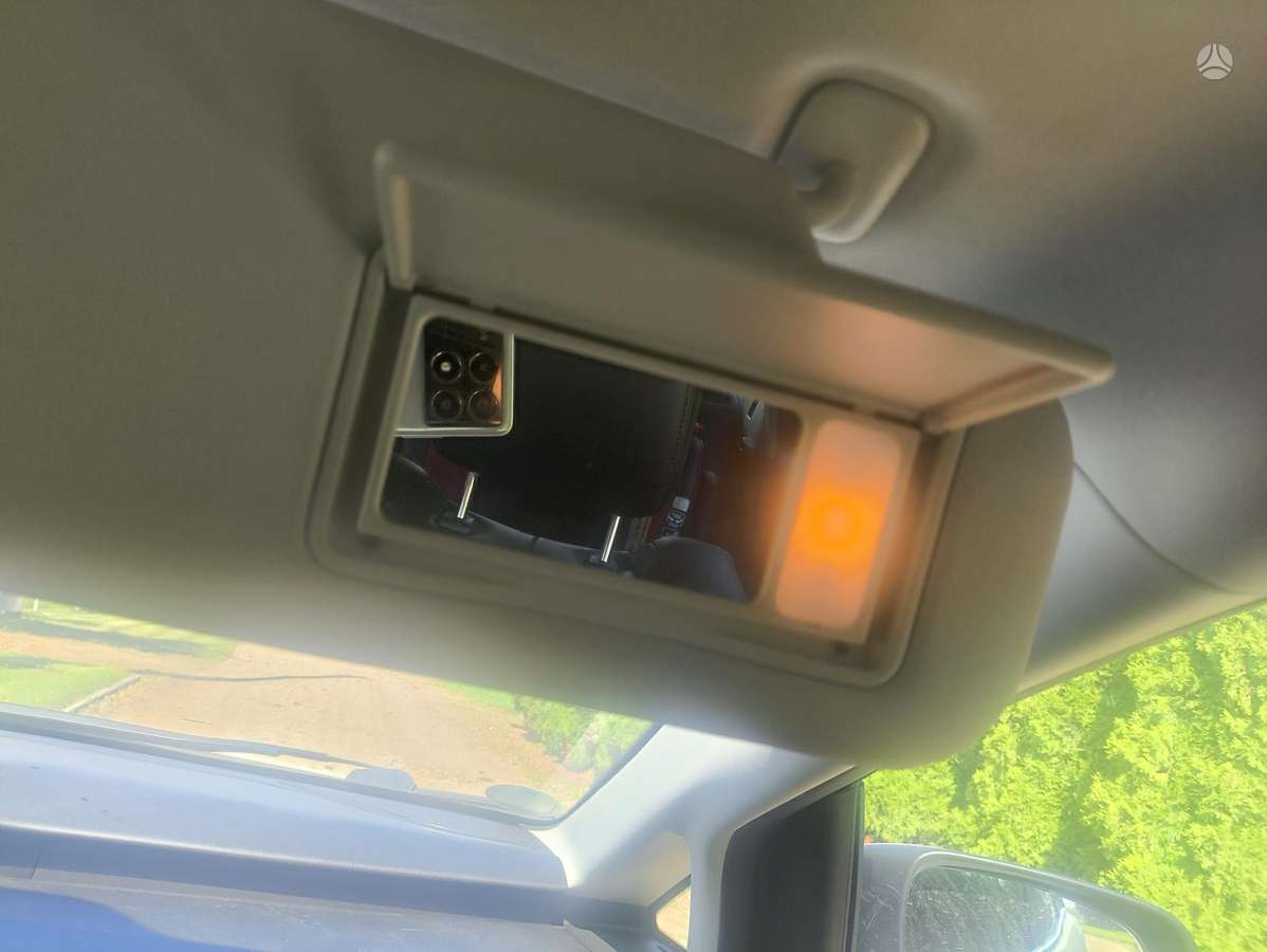 Mazda CX-7 2011 — photo 22