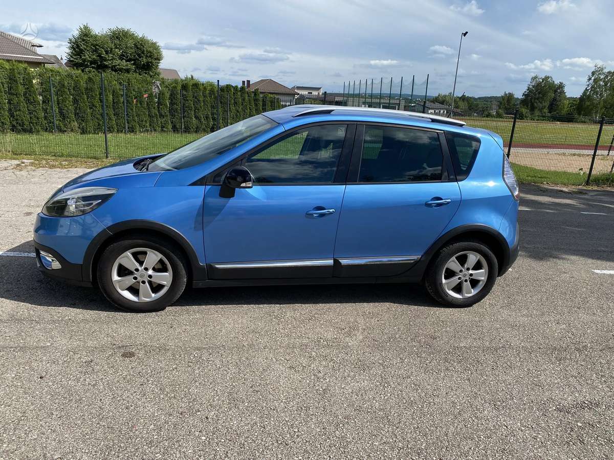 Renault Scenic 2014 — вигляд ззаду