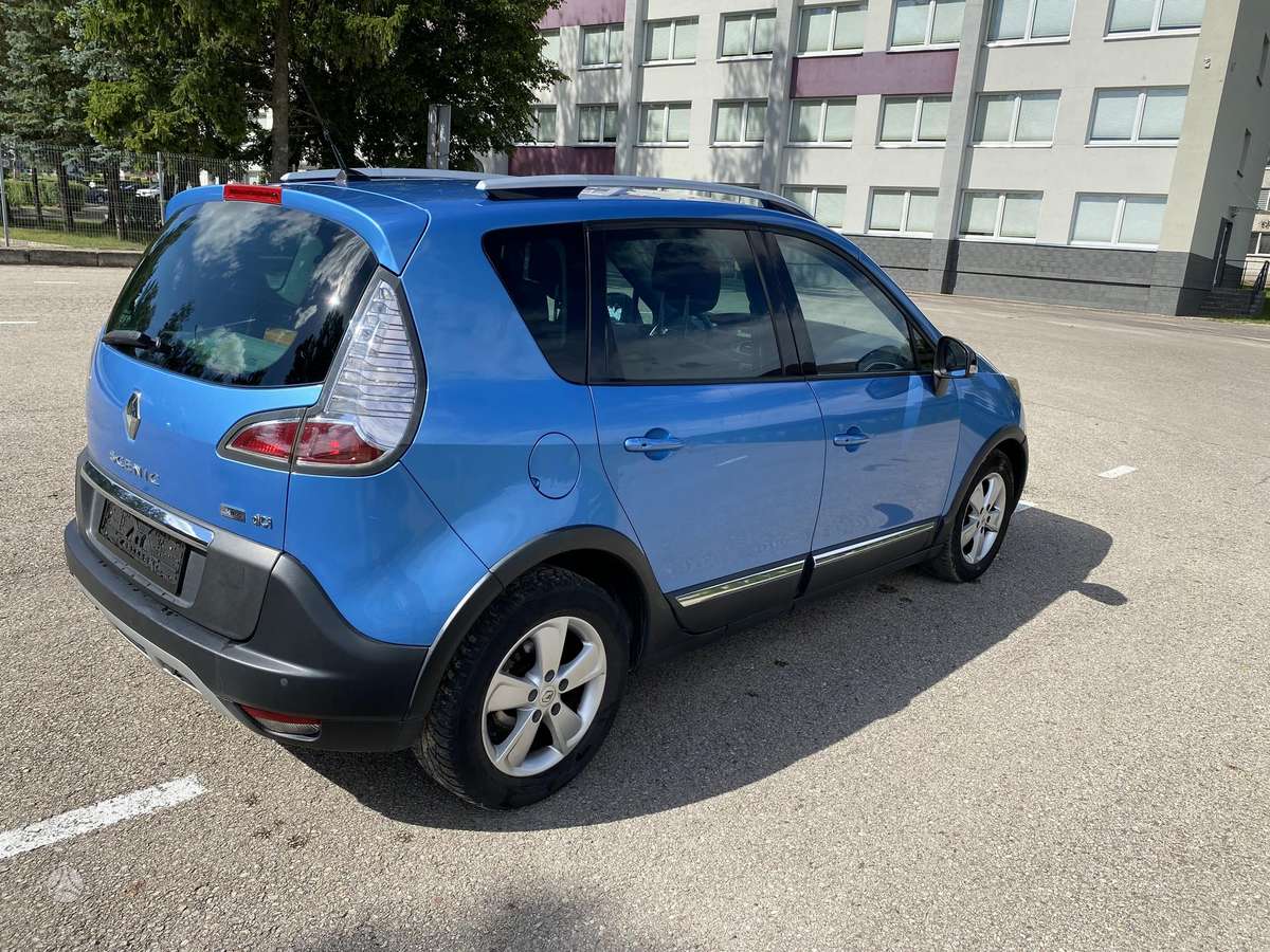 Renault Scenic 2014 — двигун 1598 cm³, 131 HP (96kW)