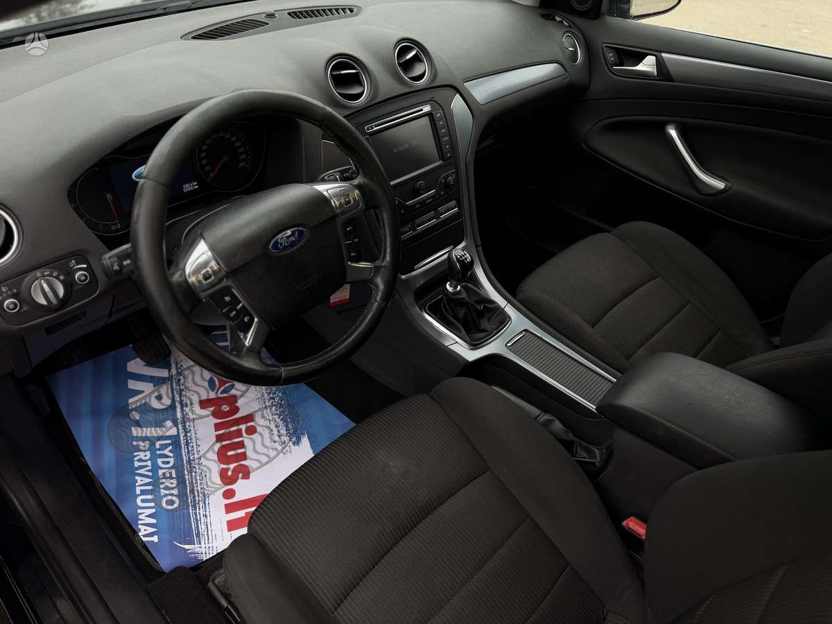 Ford Mondeo 2013 — photo 20