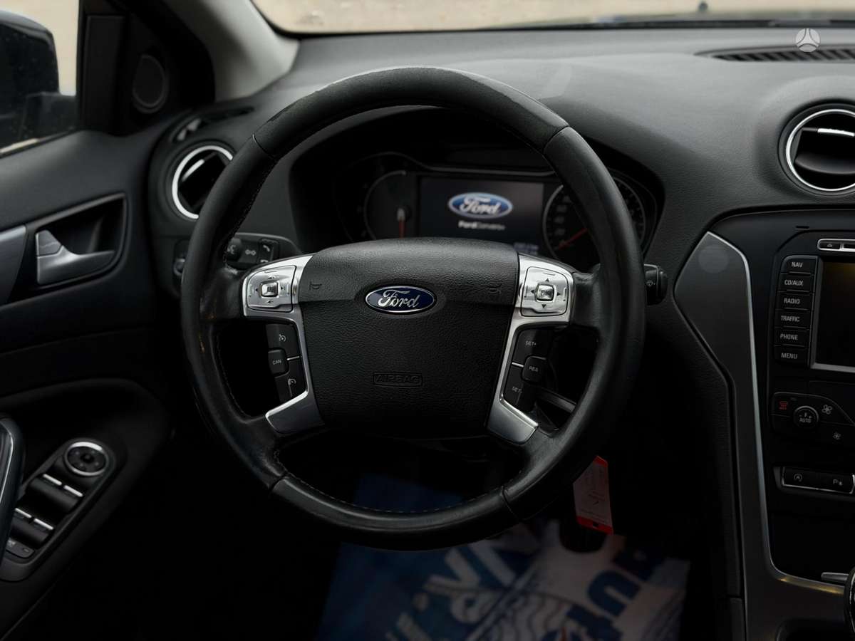 Ford Mondeo 2013 — photo 21