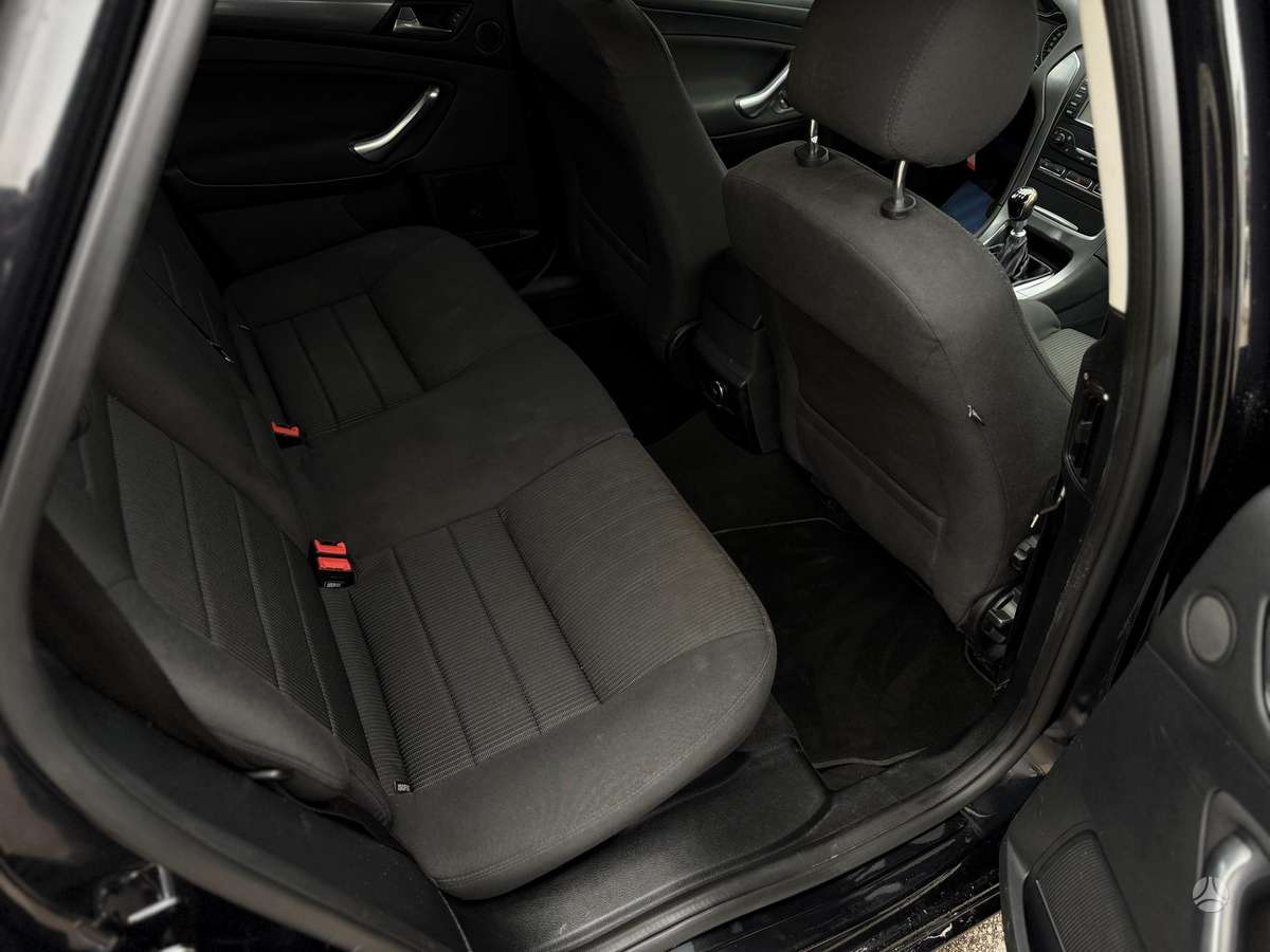 Ford Mondeo 2013 — photo 23