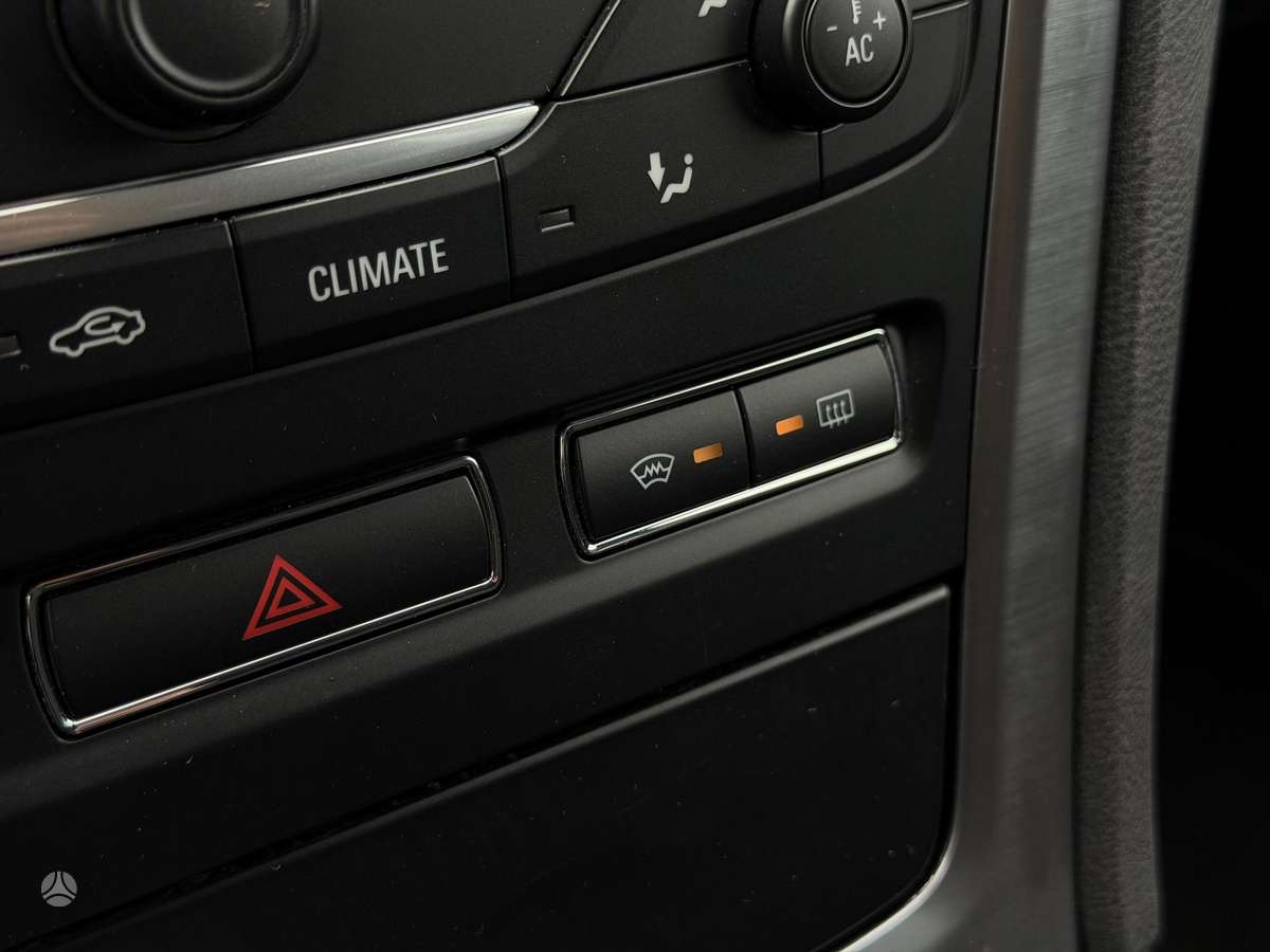 Ford Mondeo 2013 — photo 27