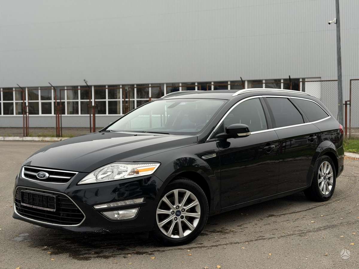 Ford Mondeo 2013 — interior