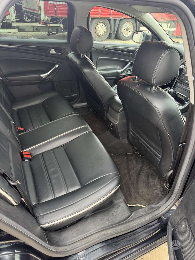 Ford Mondeo 2013 — photo 10
