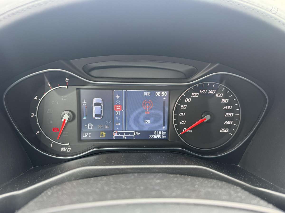 Ford Mondeo 2013 — photo 13