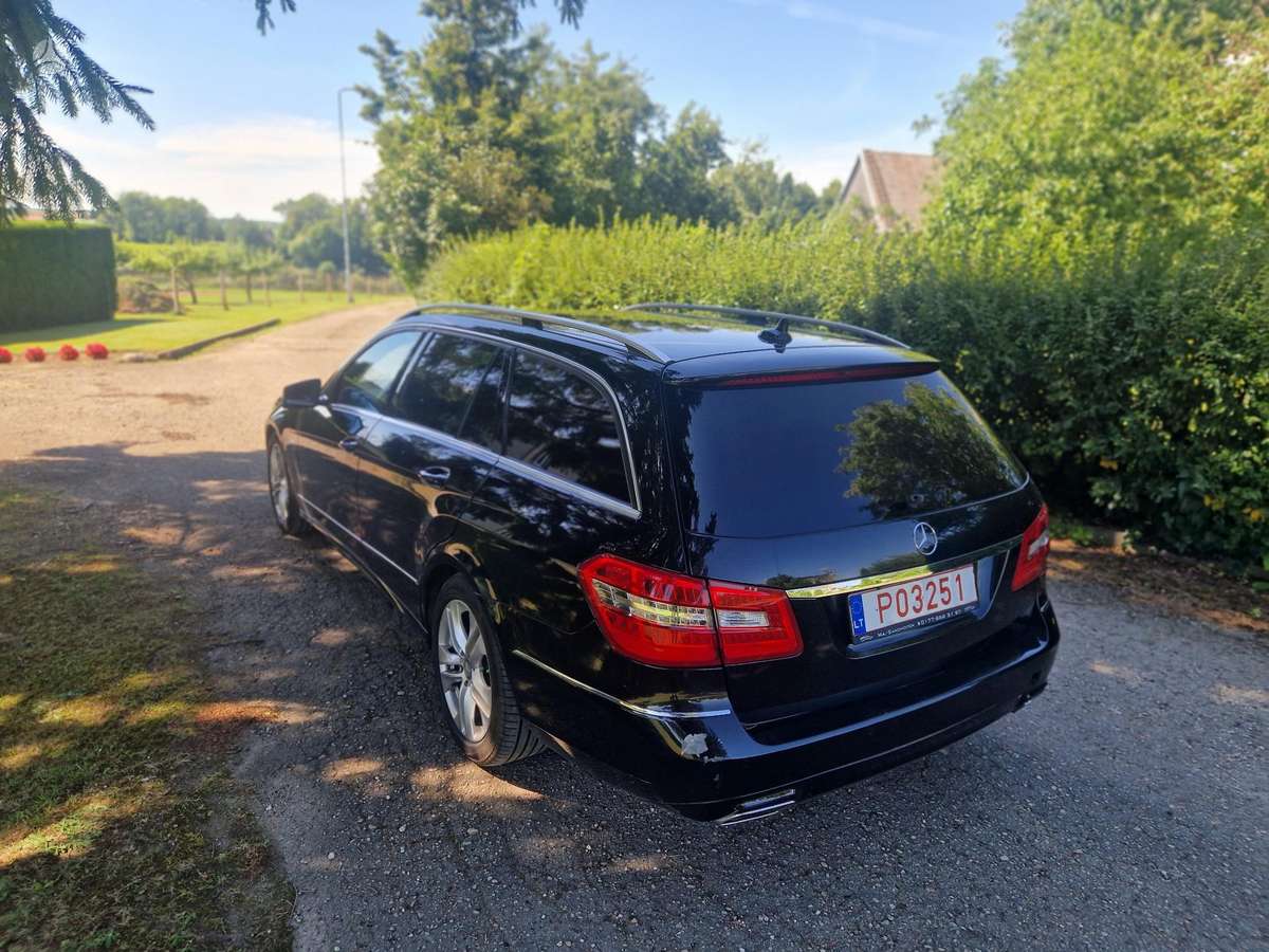 Mercedes-Benz E220 2011 — photo 6