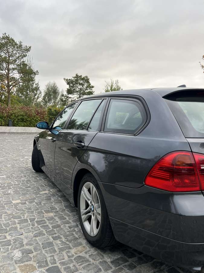 BMW 320 2008 — двигун 1995 cm³, 177 HP (130kW)