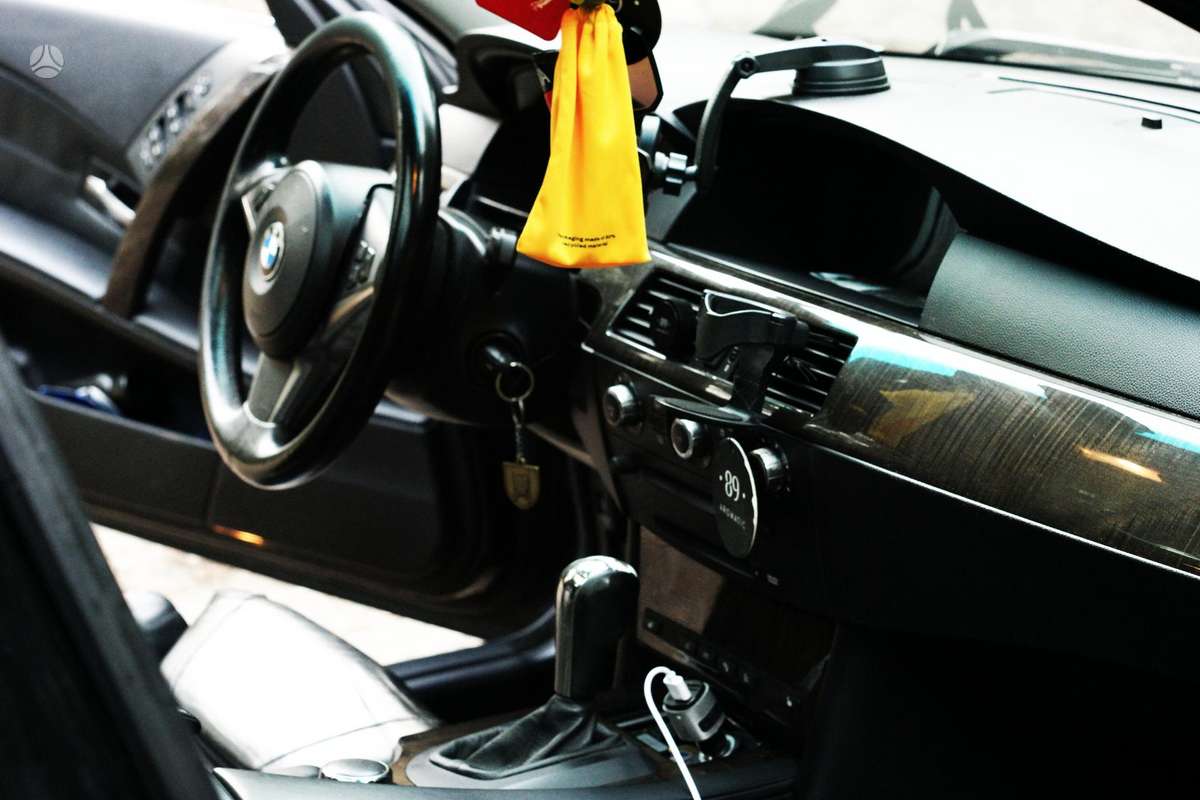 BMW 535 2005 — photo 10