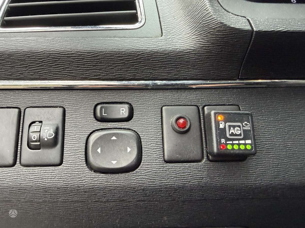 Toyota Avensis 2013 — photo 5
