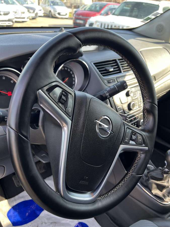 Opel Mokka 2013 — photo 19