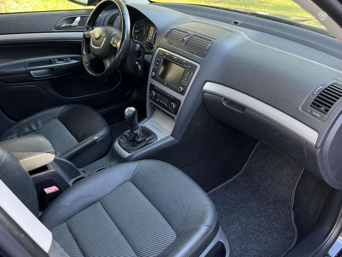 Skoda Octavia 2010 — photo 14