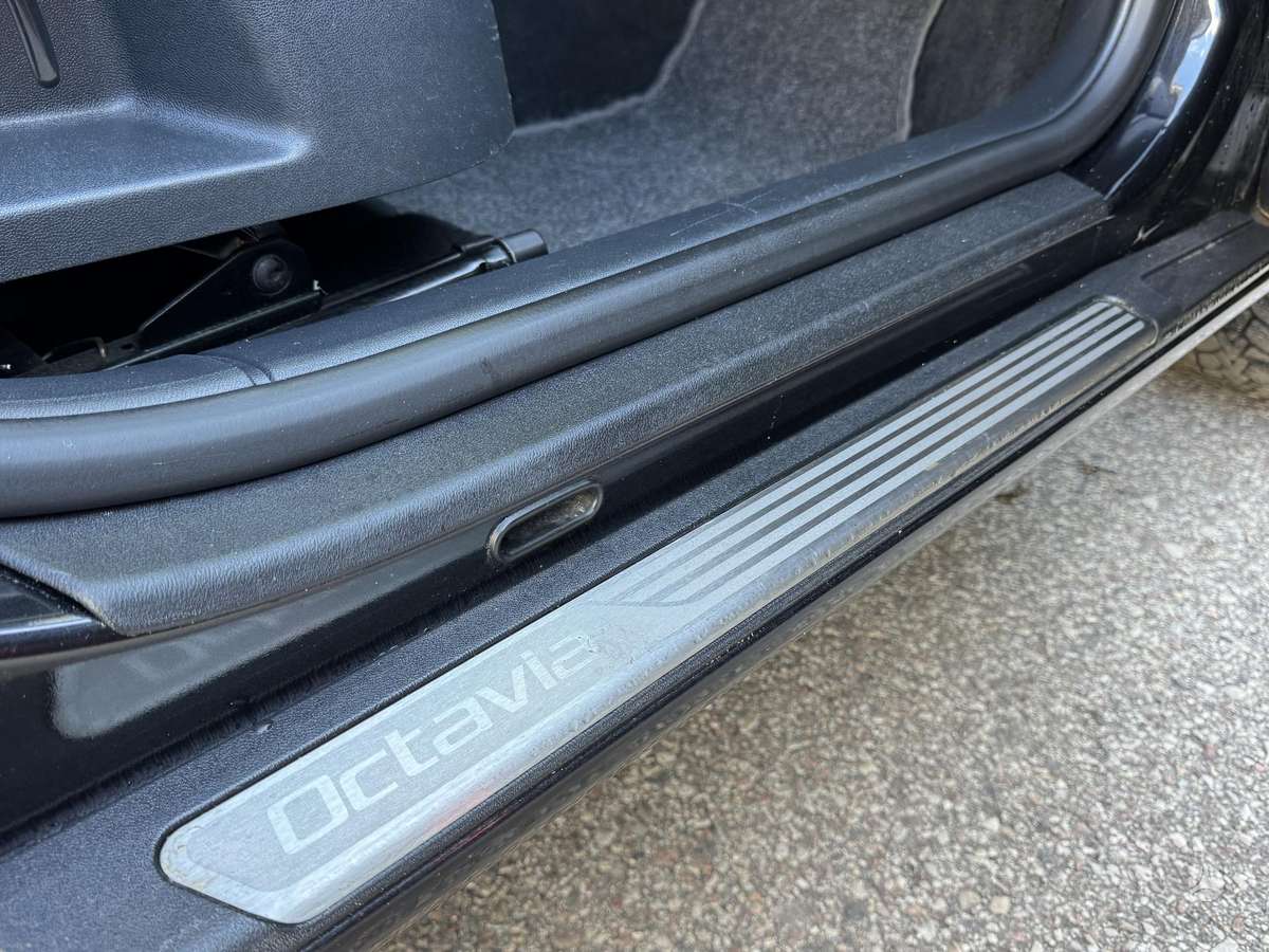 Skoda Octavia 2010 — photo 15