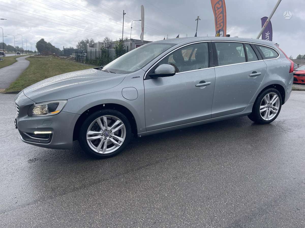 Volvo V60 2014 — photo 5