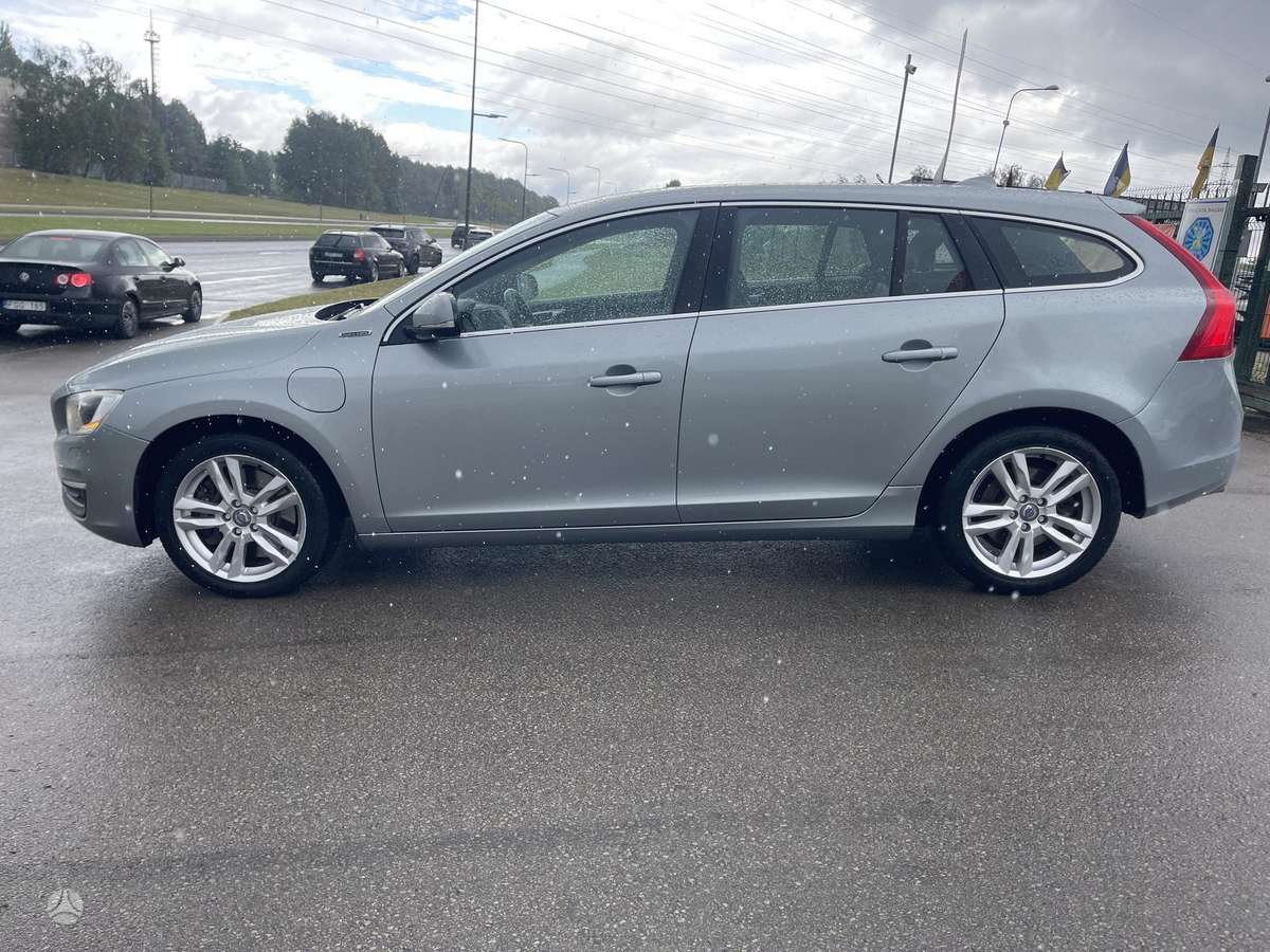 Volvo V60 2014 — photo 6
