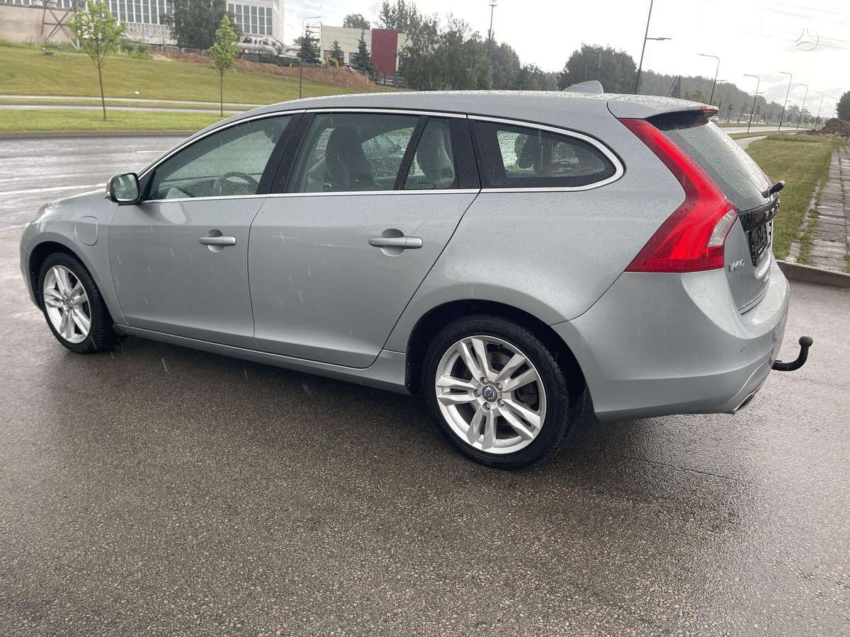 Volvo V60 2014 — photo 7