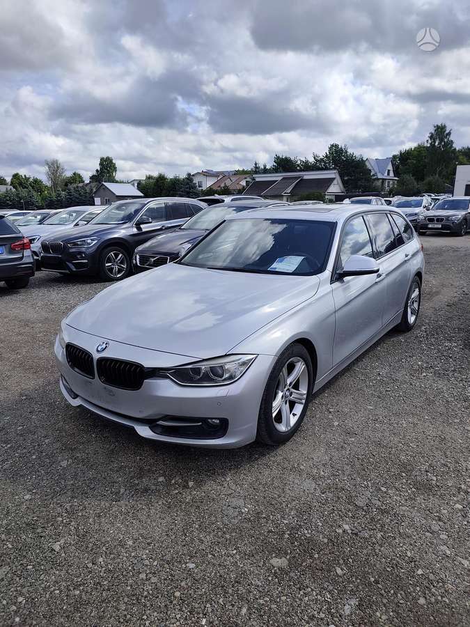 BMW 330, 2012