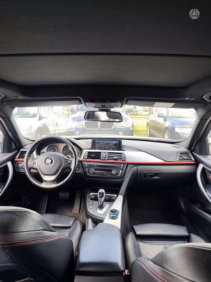 BMW 330 2012 — photo 7