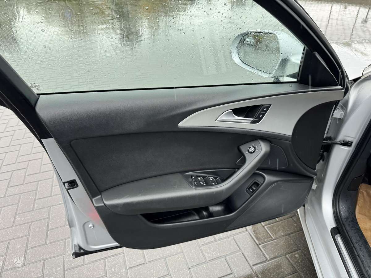 Audi A6 2012 — photo 20