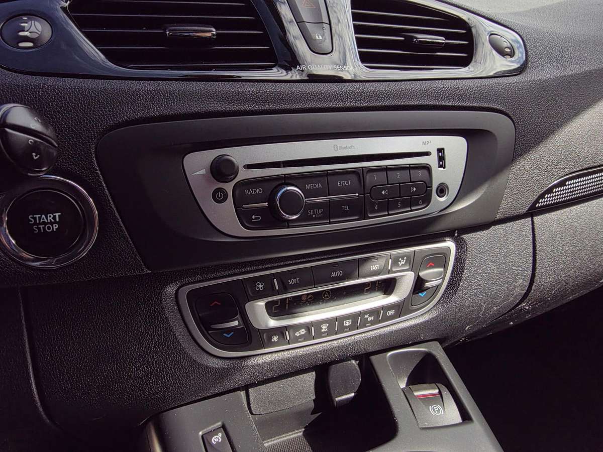 Renault Grand 2013 — photo 15