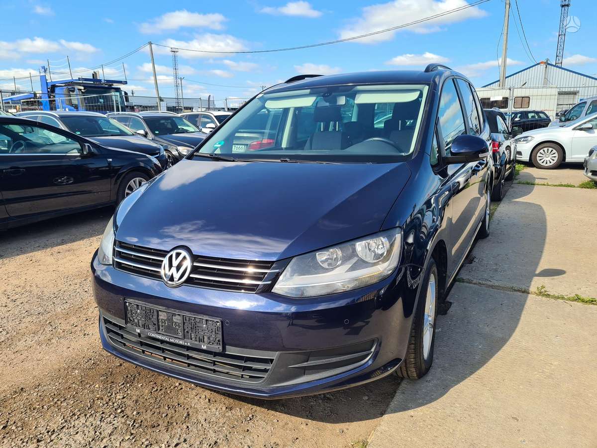 Volkswagen Sharan 2010 — rear view