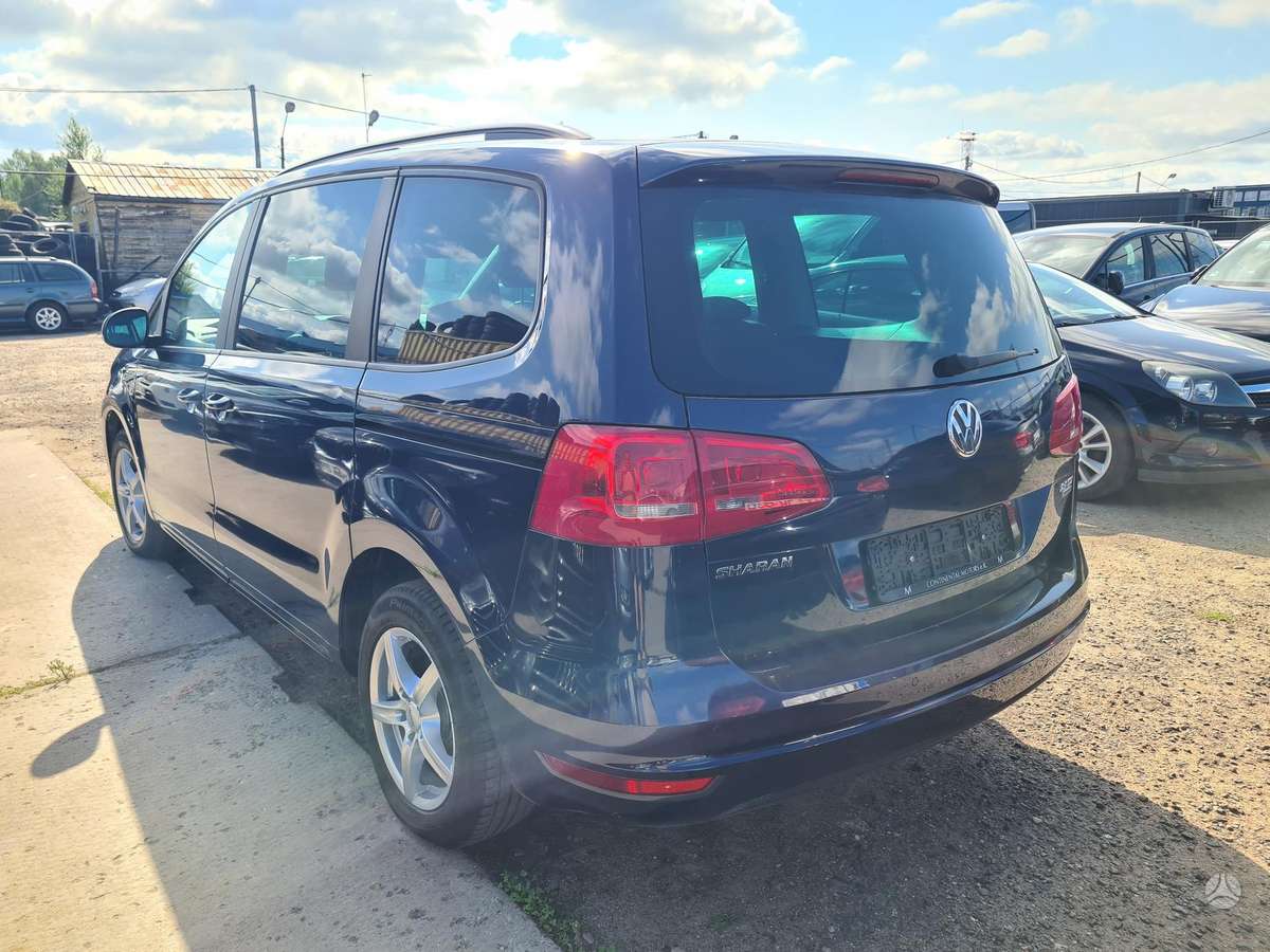 Volkswagen Sharan 2010 — engine 1968 cm³, 140 HP (103kW)
