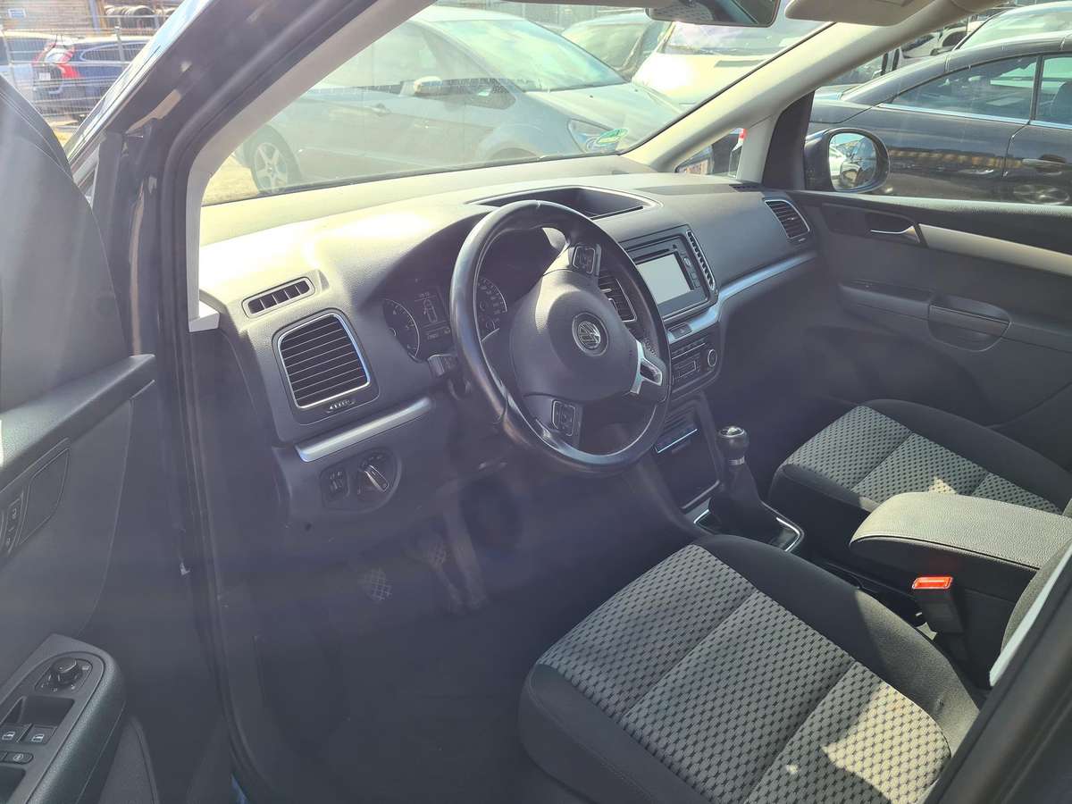 Volkswagen Sharan 2010 — photo 5