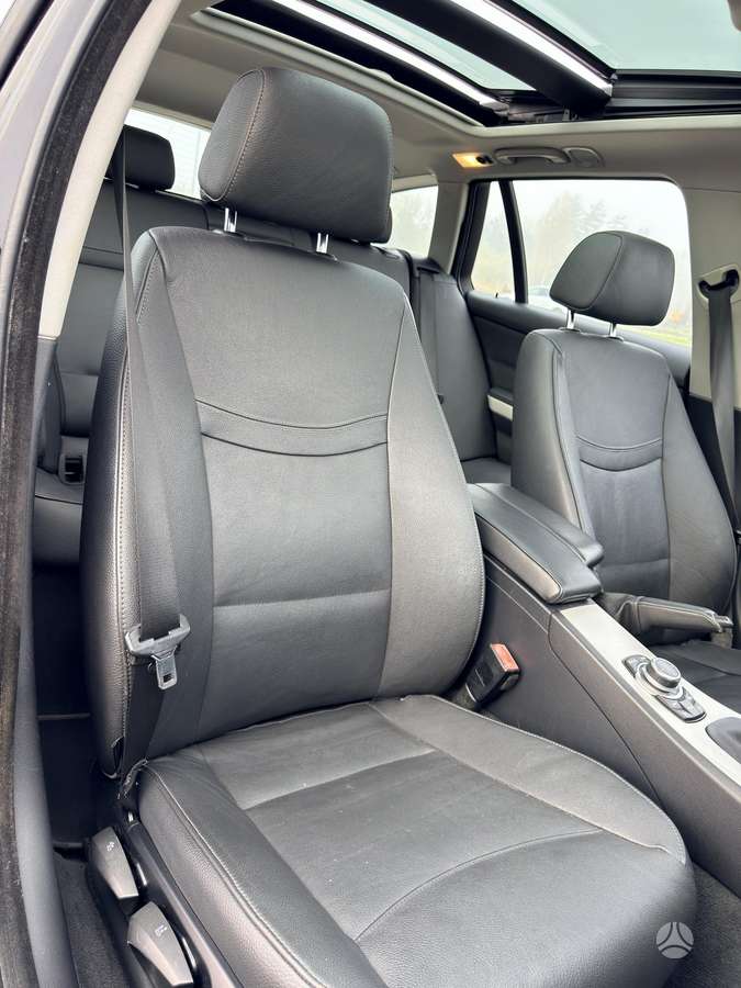 BMW 320 2009 — photo 13