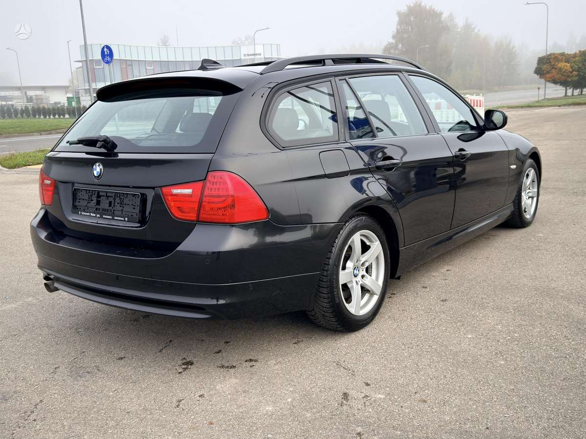 BMW 320 2009 — photo 6
