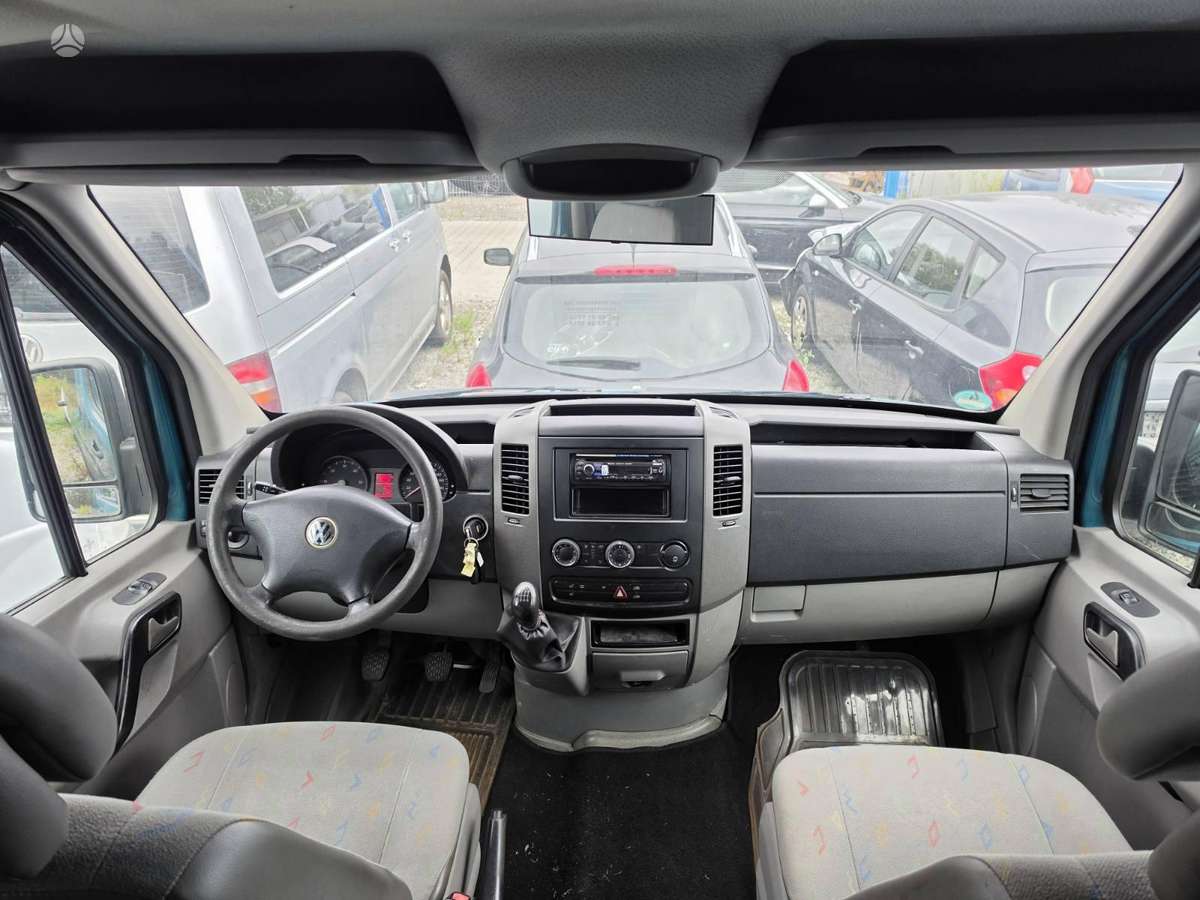 Volkswagen Crafter 2009 — photo 5