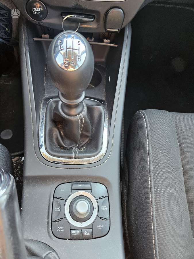 Renault Megane 2015 — фото 13