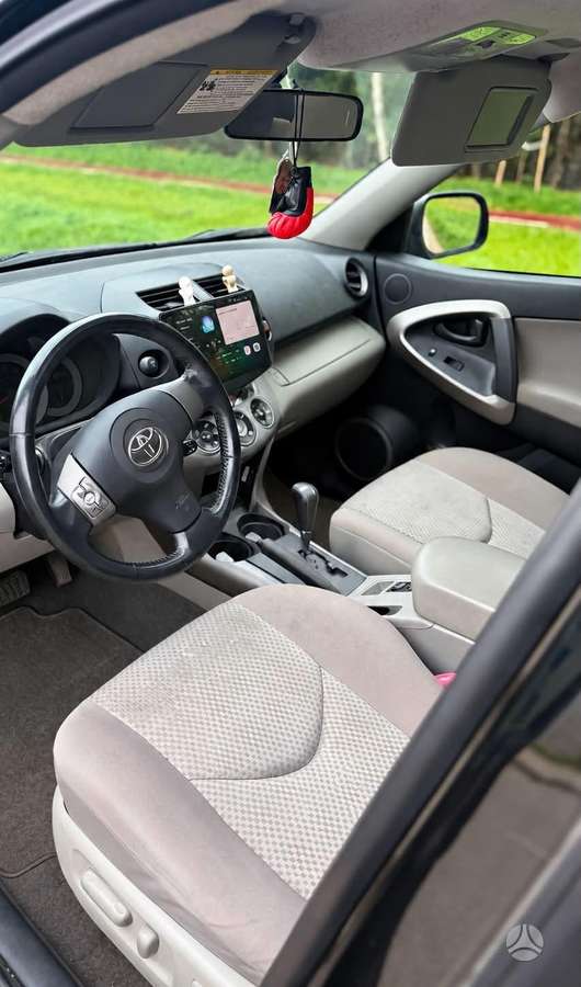Toyota RAV4 2008 — photo 9