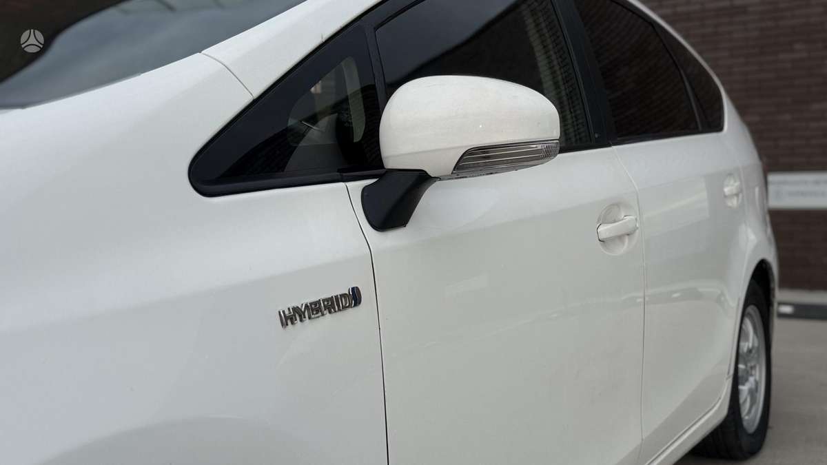 Toyota Prius+ 2015 — photo 5