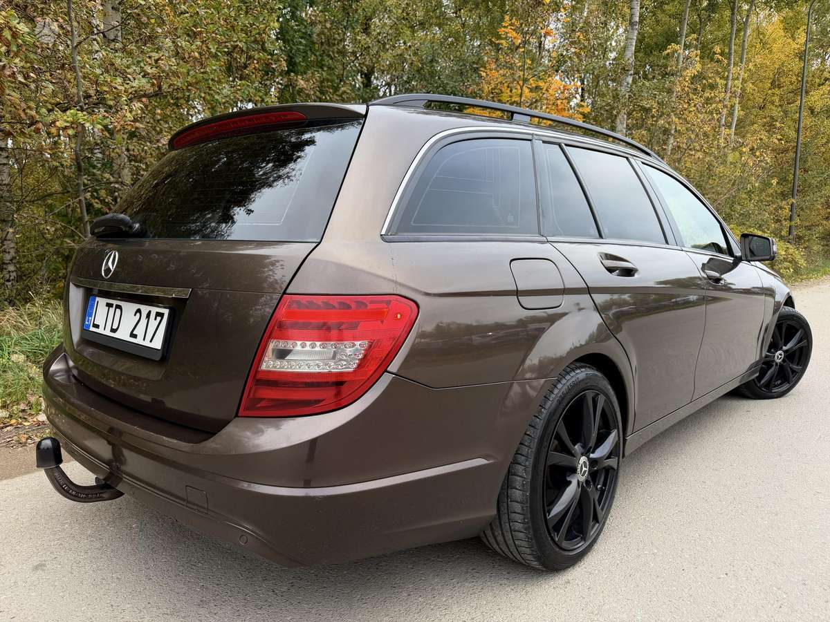 Mercedes-Benz C220 2012 — engine 2143 cm³, 136 HP (100kW)