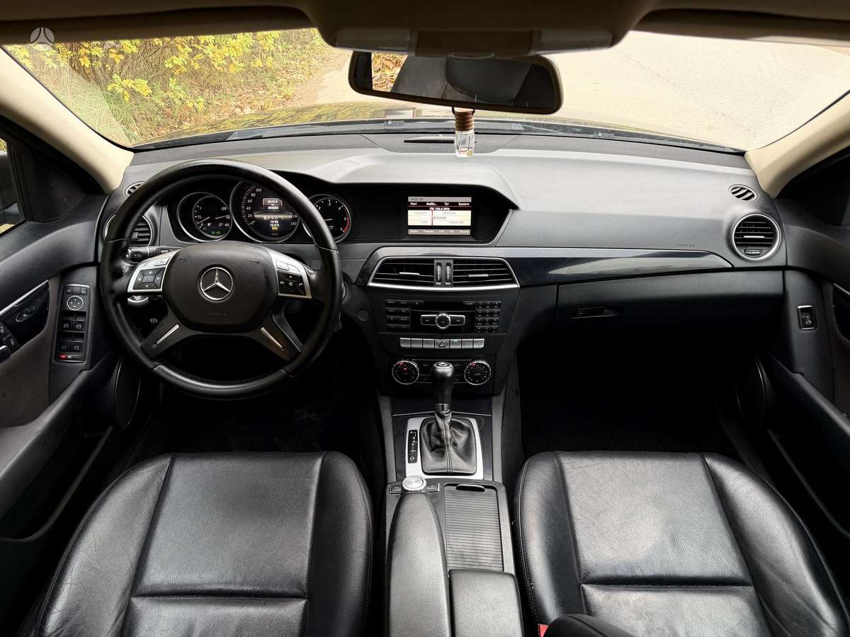 Mercedes-Benz C220 2012 — photo 5