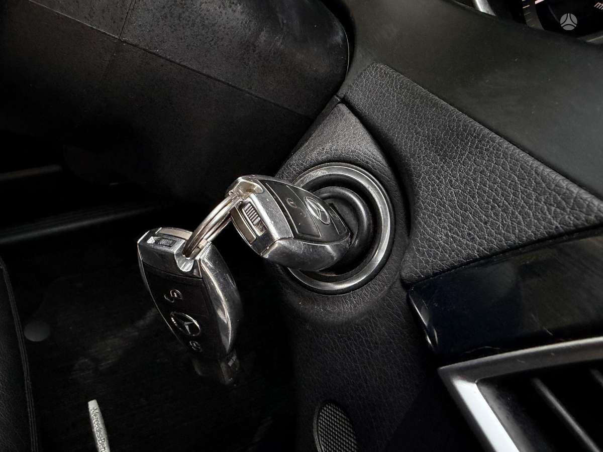 Mercedes-Benz C220 2012 — photo 8